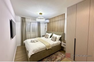 010 2049 61 Split area Luxury two bedroom apartment for rent