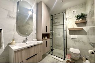 010 2049 61 Split area Luxury two bedroom apartment for rent