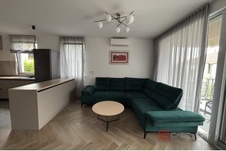 014 2035 267 Split Meje Luxury three bedroom apartment with sea view for rent