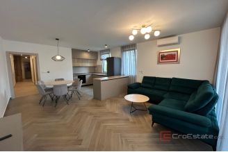 014 2035 267 Split Meje Luxury three bedroom apartment with sea view for rent