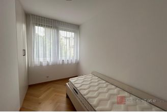 014 2035 267 Split Meje Luxury three bedroom apartment with sea view for rent