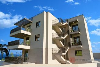 014 2035 268 Ciovo Two bedroom penthouse with roof terrace for sale