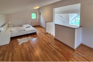 013 1020 24 Karlovac House near river mreznica for sale