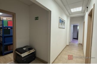 007 2046 107 Split area unique office space in an attractive location for rent