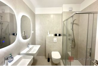 009 2049 62 Split Sirobuja Three bedroom apartment with terrace and parking for rent