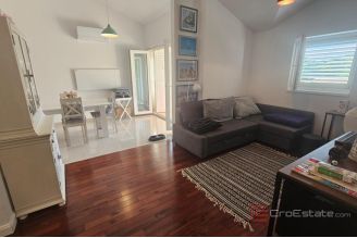 014 1023 46 Krk Penthouse apartmant near the beach for sale