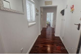 014 1023 46 Krk Penthouse apartmant near the beach for sale