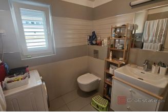 014 1023 46 Krk Penthouse apartmant near the beach for sale