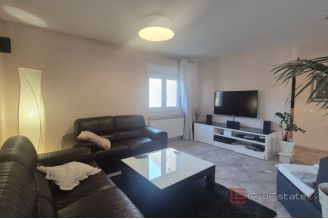 008 2047 95 Split Brda Three bedroom apartment for sale