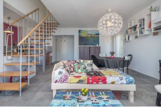 019 2052 84 Ciovo Seafront house for sale