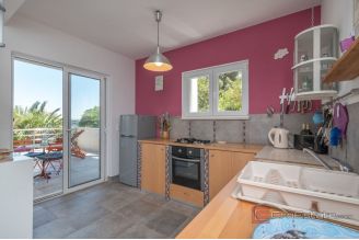 019 2052 84 Ciovo Seafront house for sale