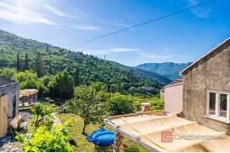 012 5416 30 Dubrovnik Property with house and two outbuildings for sale