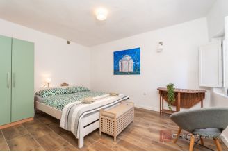 012 5416 30 Dubrovnik Property with house and two outbuildings for sale