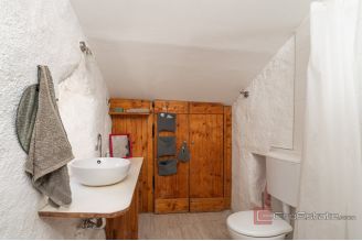 012 5416 30 Dubrovnik Property with house and two outbuildings for sale