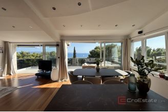 016 2035 272 Split Meje Exclusive penthouse in the first row to the sea for sale
