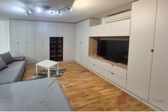 016 1020 23 Zagreb Two bedroom apartment near the centre for sale