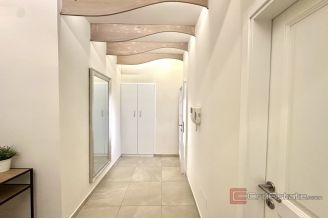 009 2049 63 Stobrec Two bedroom apartment with sea view for rent