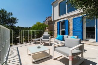 016 2022 472 Solta Modern house first row by the sea for sale