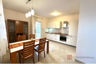 010 2049 64 Split Znjan Penthouse in an excellent location for rent