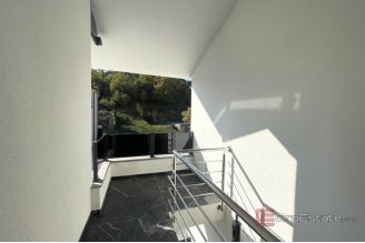 009 1023 48 Krk Apartment in a quiet location and sea view for sale