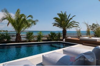 019 5427 30 Privlaka Luxury villa with pool in the first row to the sea for sale1