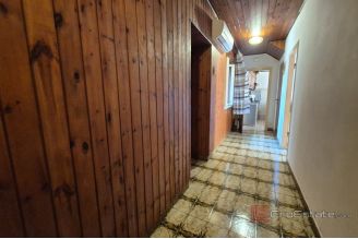 011 5428 30 Kastel Stari traditional stone house with office space for sale