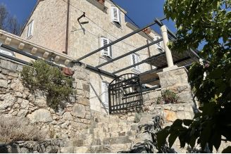 016 2052 85 Peljesac Stone house with a swimming pool for sale