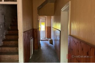 012 2052 83 Peljesac House in a vineyard area for sale