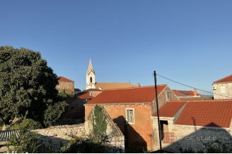 012 2052 83 Peljesac House in a vineyard area for sale