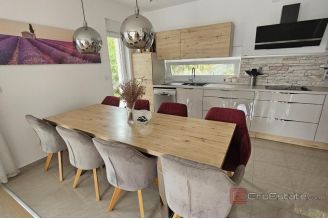 020 1023 50 Krk Elegant villa with sauna and sea view for sale