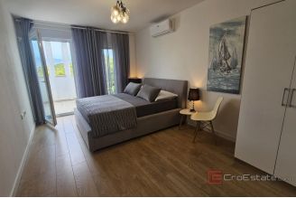 020 1023 50 Krk Elegant villa with sauna and sea view for sale