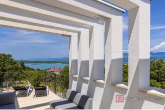 020 1023 50 Krk Elegant villa with sauna and sea view for sale