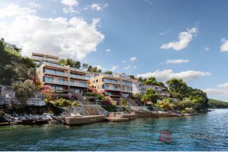 001 2035 274 Ciovo Luxury duplex apartment in the first row to the sea for sale