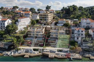 017 2035 274 Ciovo Luxury duplex apartment in the first row to the sea for sale
