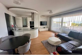 011 2046 103 Split Modern penthouse near the sea for rent