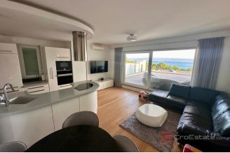 011 2046 103 Split Modern penthouse near the sea for rent