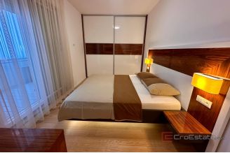 011 2046 103 Split Modern penthouse near the sea for rent