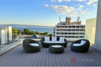 011 2046 103 Split Modern penthouse near the sea for rent