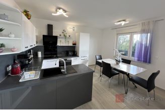 016 2053 24 rijeka modern apartment with sea view for rent