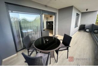 016 2053 24 rijeka modern apartment with sea view for rent