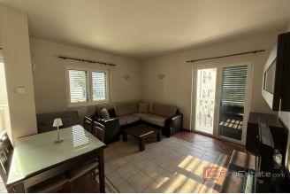 004 2043 182 Split Manus Spacious one bedroom apartment for rent
