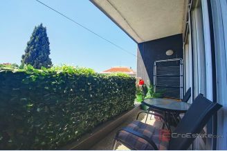 001 2021 412 split manus two bedroom apartment in great location for sale