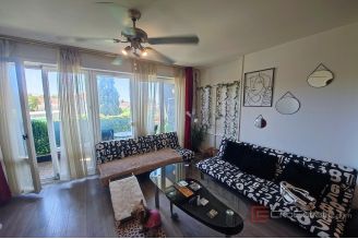 006 2021 412 split manus two bedroom apartment in great location for sale