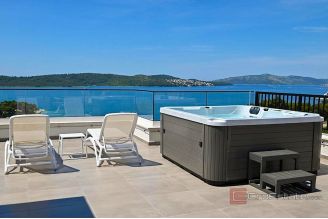 020 2021 417 trogir luxury penthouse with roof terrace for sale