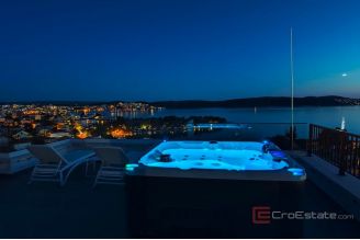 020 2021 417 trogir luxury penthouse with roof terrace for sale