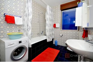 023 2021 418 Trogir Villa in the first row to the sea for sale