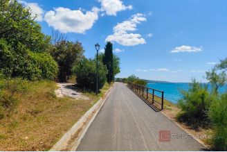 001 2021 419 Zadar Building land in the first row to the sea for sale 001 2021 419 Zadar Building land in the first row to the sea for sale