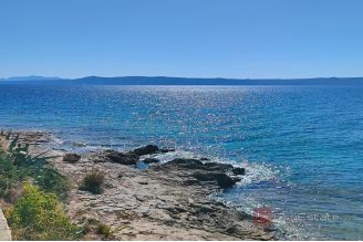 003 2021 419 Zadar Building land in the first row to the sea for sale