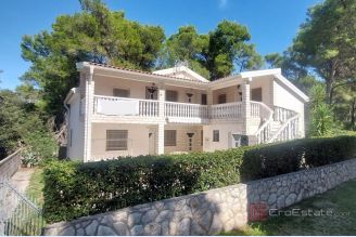 001 1026 31 island vir apartment house in quiet area for sale