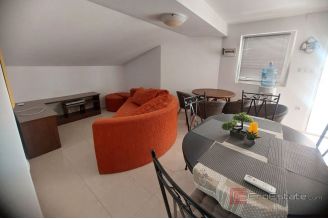 010 1026 31 island vir apartment house in quiet area for sale